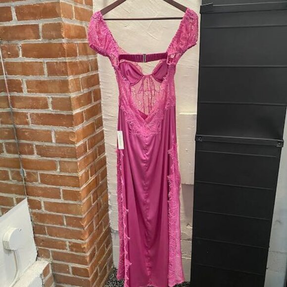 Casey Maxi Dress - Picture 3 of 15